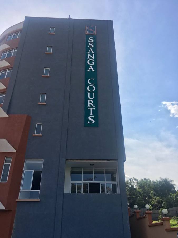 Ssanga Courts — vertical building signage